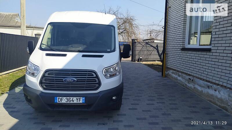 Грузовой фургон Ford Transit 2017 в Ровно