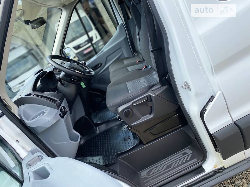 Мінівен Ford Transit 2018 в Мукачевому