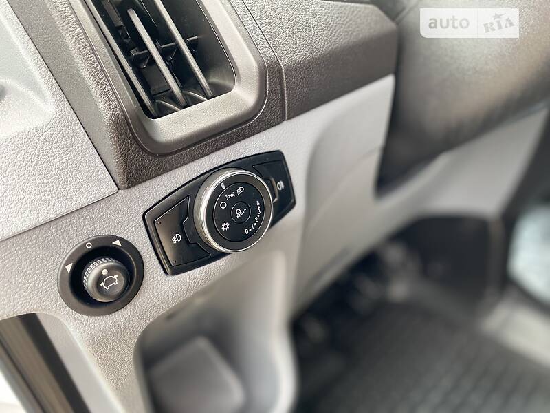 Мінівен Ford Transit 2018 в Мукачевому