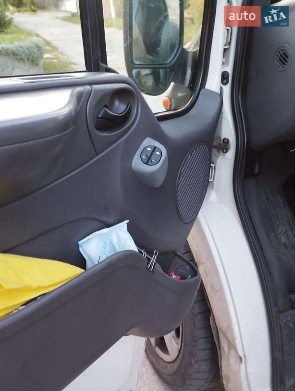 Микроавтобус Ford Transit 2001 в Днепре фото 8 Микроавтобус Ford Transit 2001 в Днепре