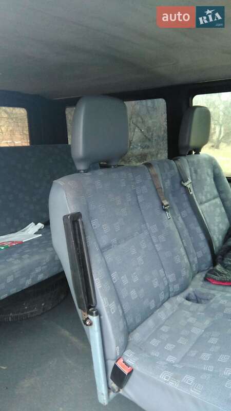 Микроавтобус Ford Transit 2001 в Ужгороде