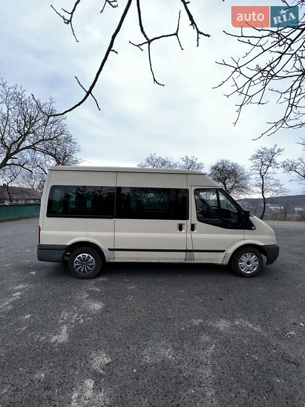 Мікроавтобус Ford Transit 2012 в Снятині
