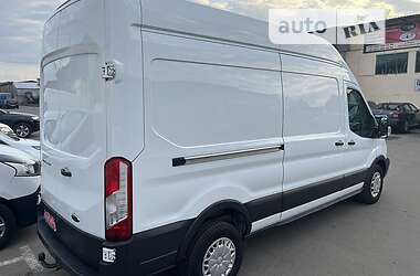 Грузовой фургон Ford Transit 2018 в 