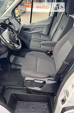 Грузовой фургон Ford Transit 2018 в 