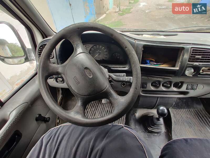 Микроавтобус Ford Transit 1998 в Южноукраинске