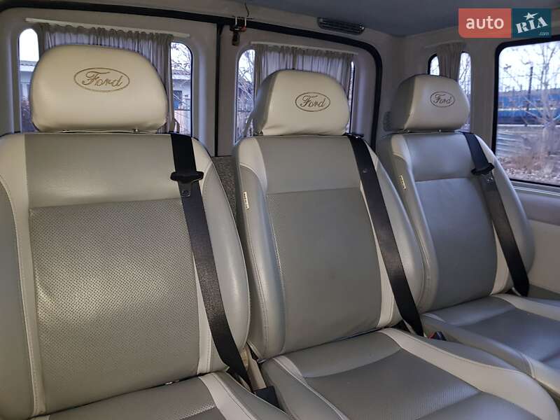 Микроавтобус Ford Transit 2007 в Ровно