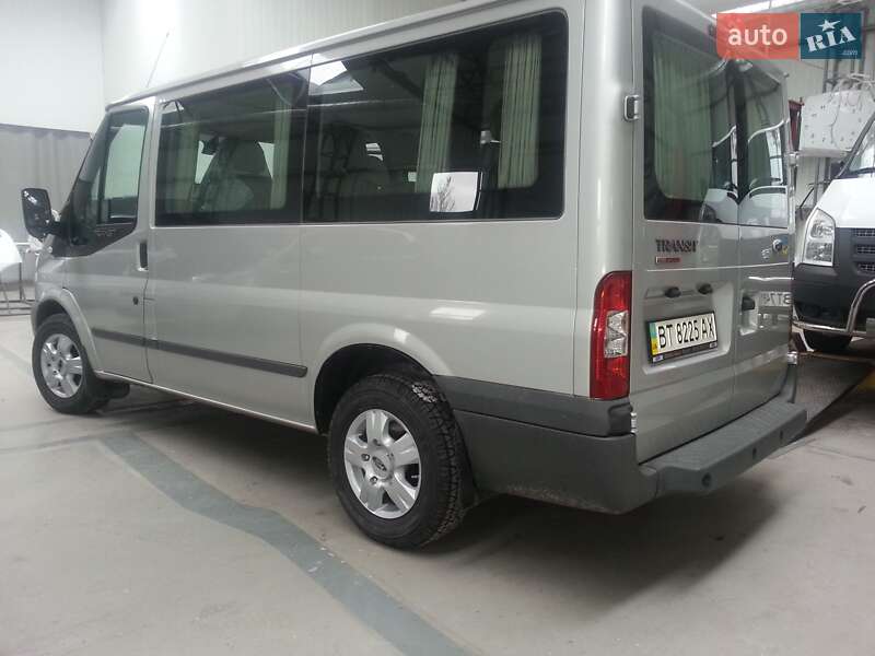 Микроавтобус Ford Transit 2007 в Ровно