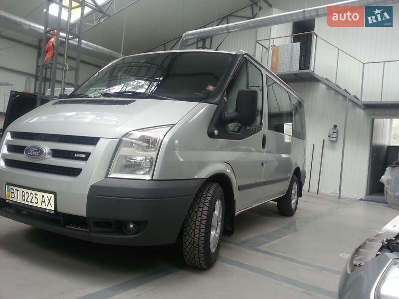 Микроавтобус Ford Transit 2007 в Ровно
