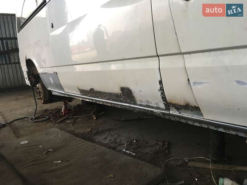Микроавтобус Ford Transit 2004 в Умани