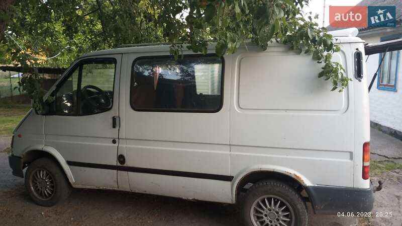 Інші автобуси Ford Transit 1997 в Каневі