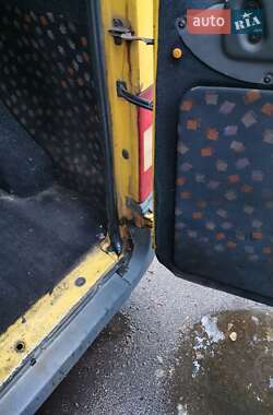 Вантажопасажирський фургон Ford Transit 2007 в 