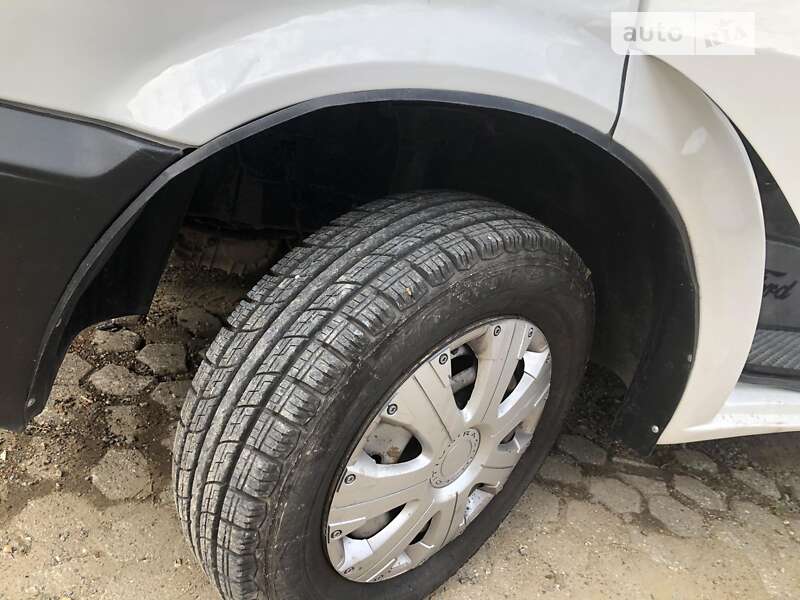 Другие автобусы Ford Transit 2001 в Виноградове