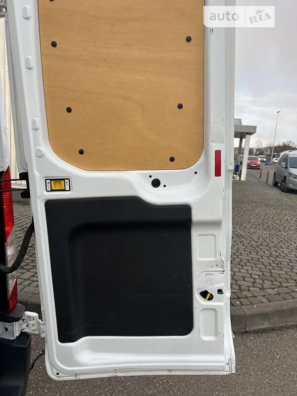 Грузовой фургон Ford Transit 2018 в Виноградове