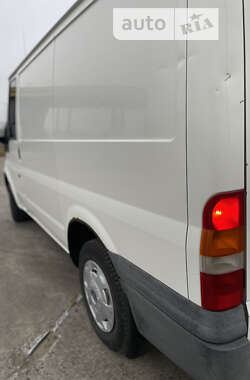 Грузовой фургон Ford Transit 2003 в 