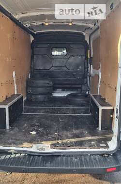 Грузовой фургон Ford Transit 2017 в 