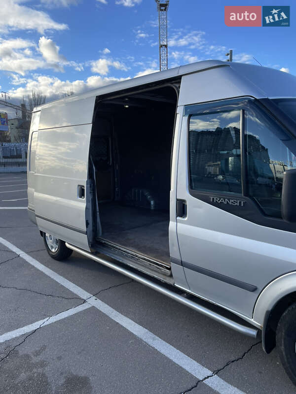 Вантажний фургон Ford Transit 2007 в Одесі