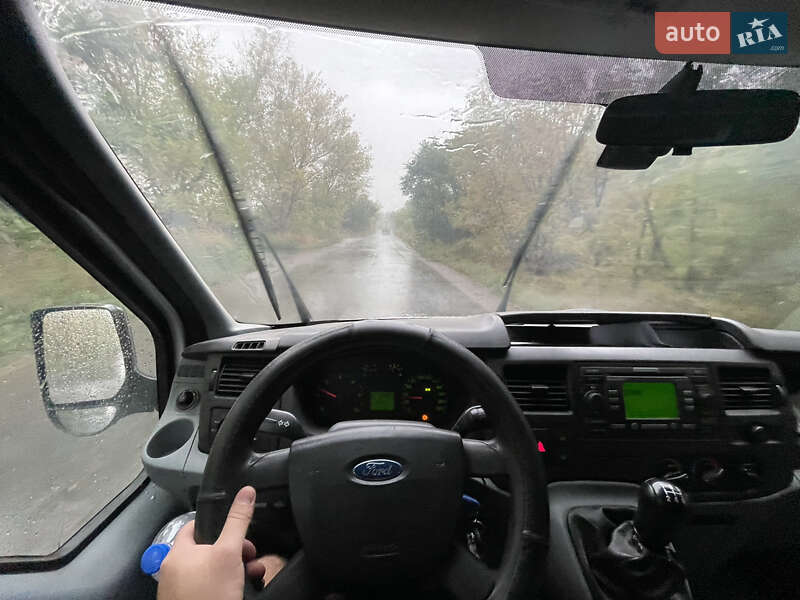Вантажний фургон Ford Transit 2007 в Одесі
