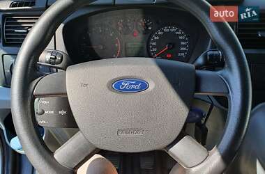 Грузовой фургон Ford Transit 2013 в Львове