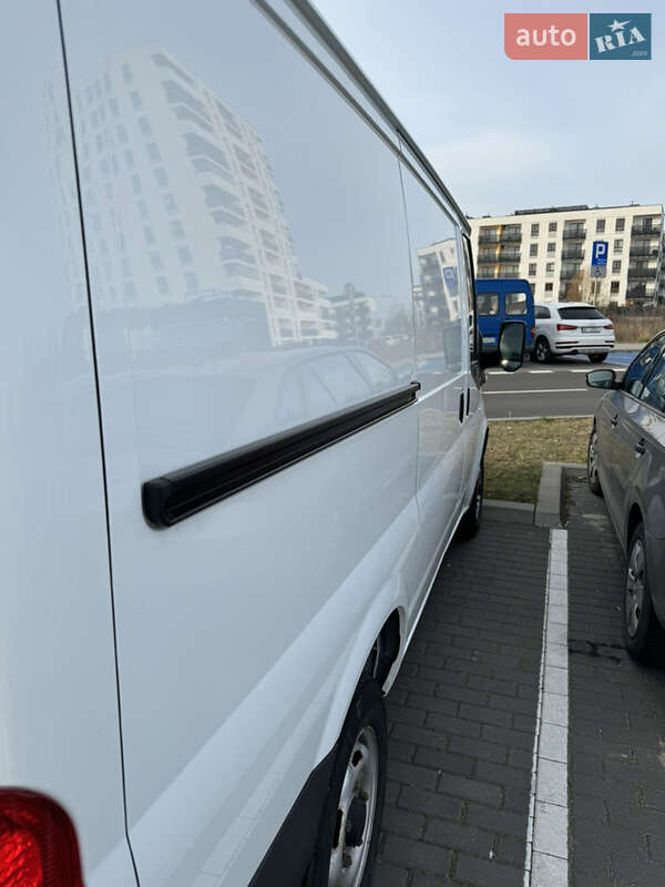 Вантажний фургон Ford Transit 2013 в Одесі