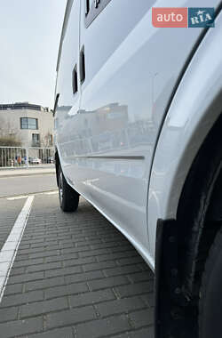 Грузовой фургон Ford Transit 2013 в Львове