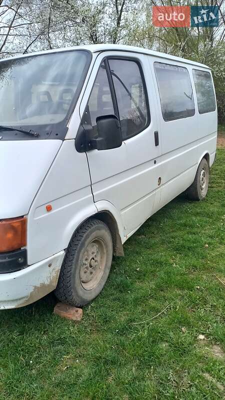 Микроавтобус Ford Transit 1990 в Сокирянах