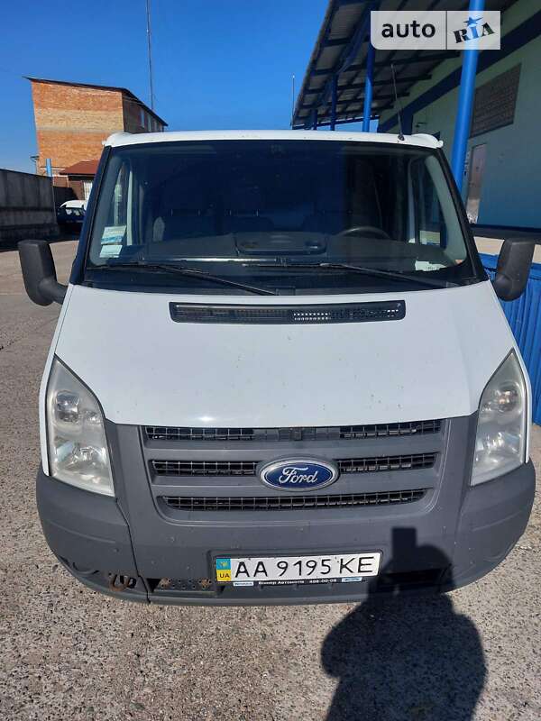 Вантажний фургон Ford Transit 2010 в Києві