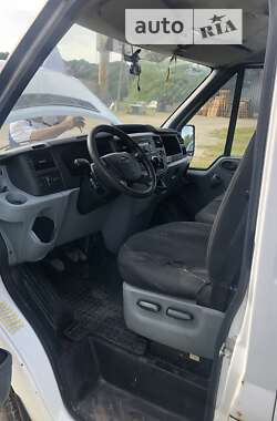 Грузовой фургон Ford Transit 2011 в Львове