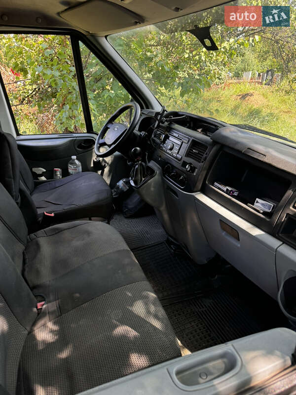 Вантажний фургон Ford Transit 2011 в Олександрії
