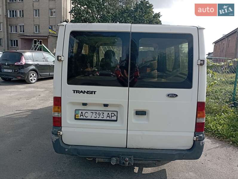 Грузопассажирский фургон Ford Transit 2004 в Нововолынске