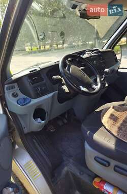 Микроавтобус Ford Transit 2012 в 
