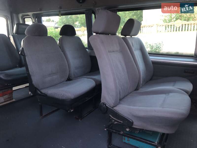 Микроавтобус Ford Transit 2002 в Александрие