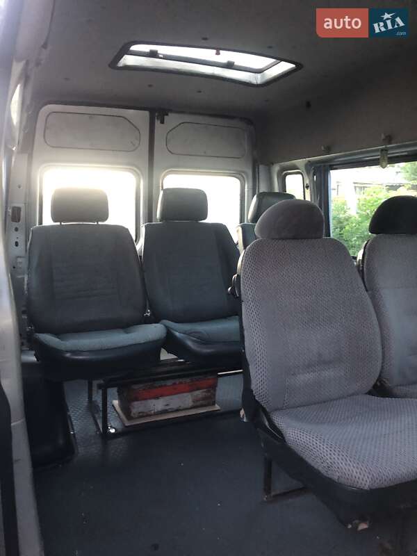 Микроавтобус Ford Transit 2002 в Александрие
