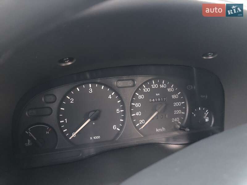 Микроавтобус Ford Transit 2002 в Александрие