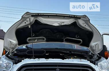 Грузовой фургон Ford Transit 2015 в 
