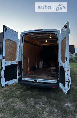 Грузовой фургон Ford Transit 2015 в 