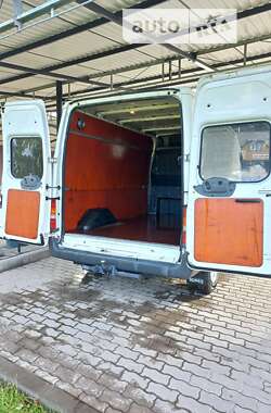 Грузовой фургон Ford Transit 2000 в 