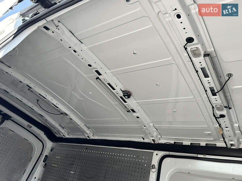 Грузовой фургон Ford Transit 2017 в Мерефа