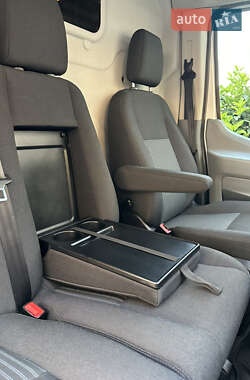 Вантажний фургон Ford Transit 2017 в 