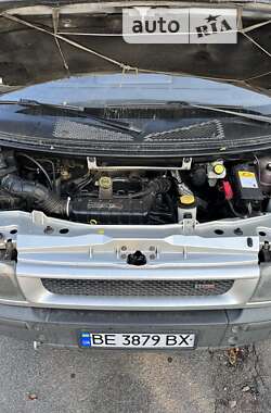 Грузовой фургон Ford Transit 2003 в 