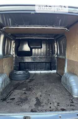Грузовой фургон Ford Transit 2003 в 