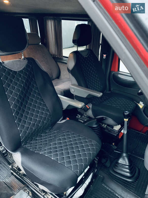 Микроавтобус Ford Transit 2006 в Ровно