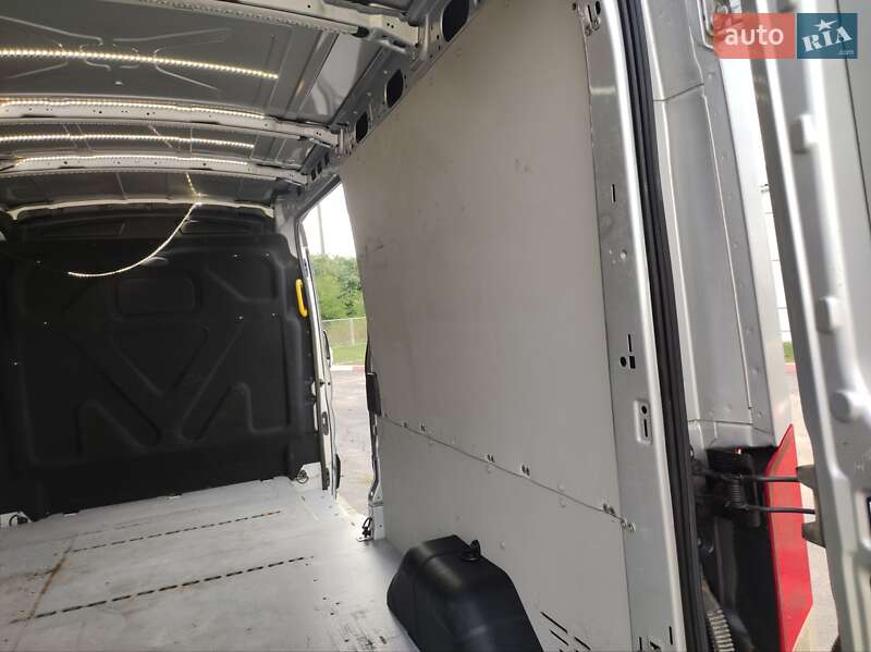 Вантажний фургон Ford Transit 2019 в Вінниці