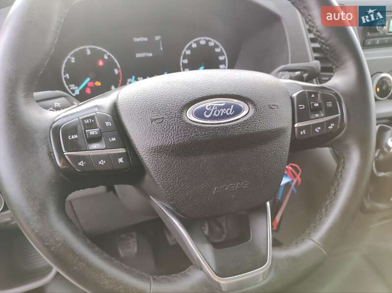 Вантажний фургон Ford Transit 2019 в Вінниці