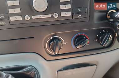 Микроавтобус Ford Transit 2011 в 