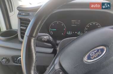 Грузовой фургон Ford Transit 2019 в 