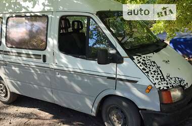 Грузопассажирский фургон Ford Transit 1988 в Курахово