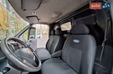 Вантажний фургон Ford Transit 2005 в 