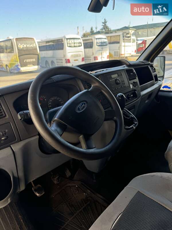 Грузовой фургон Ford Transit 2016 в Киеве