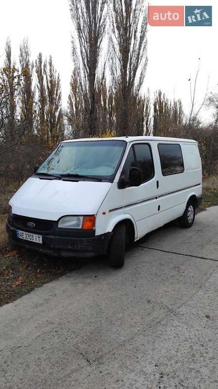 Вантажний фургон Ford Transit 1999 в Зеленодольську