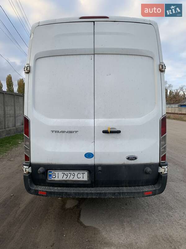 Вантажний фургон Ford Transit 2015 в Полтаві